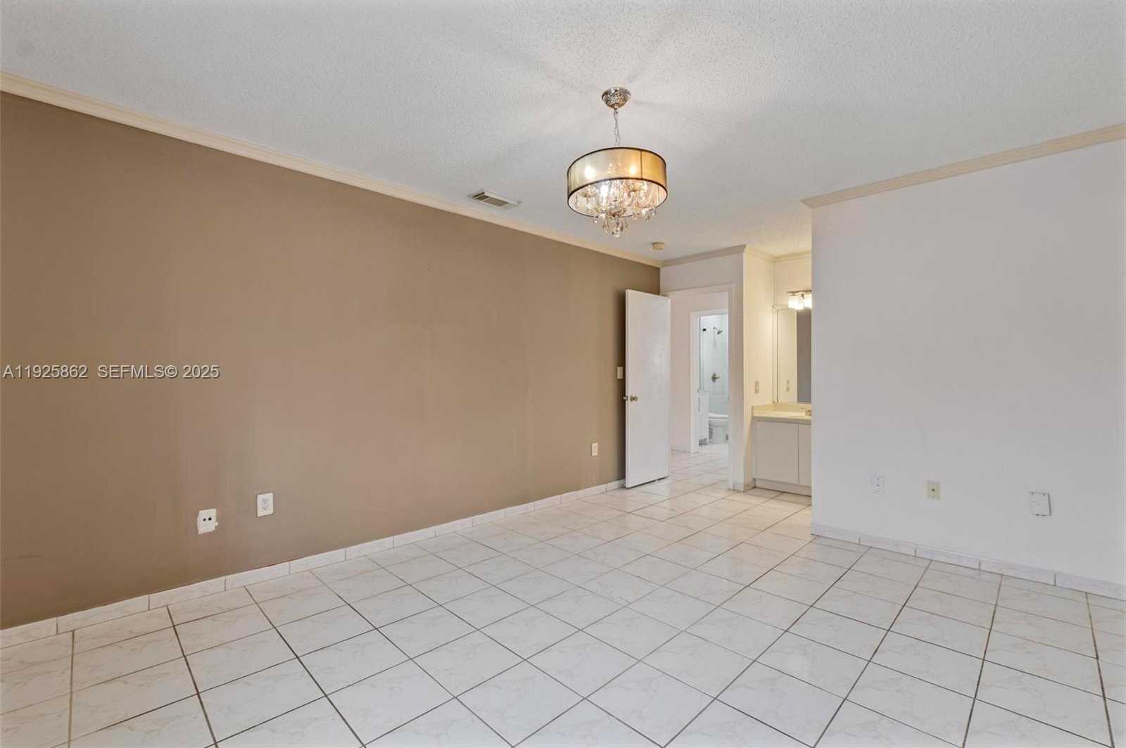 Small Image of 10101 WEST OKEECHOBEE RD #13202, Hialeah Gardens Number 26