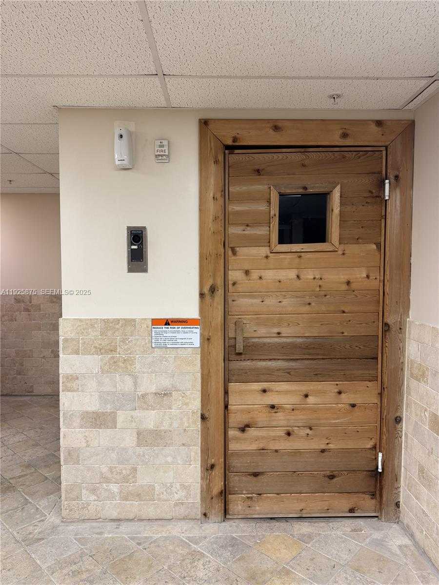 Small Image of 170 SOUTH EAST 14TH ST #1906, Miami Number 24