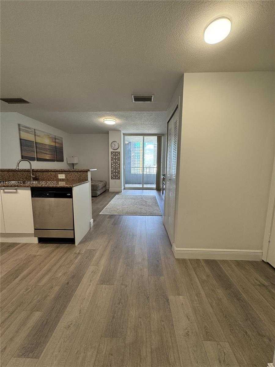 Small Image of 170 SOUTH EAST 14TH ST #1906, Miami Number 3