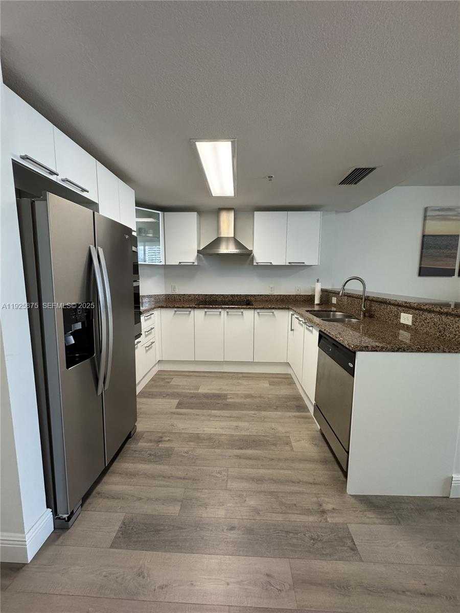 Small Image of 170 SOUTH EAST 14TH ST #1906, Miami Number 4