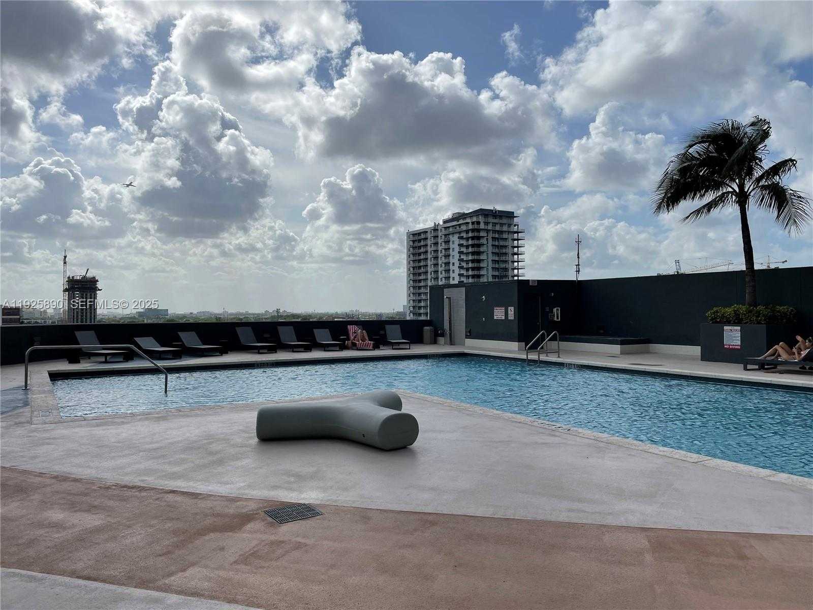 Small Image of 1750 NORTH BAYSHORE DR #3009, Miami Number 14