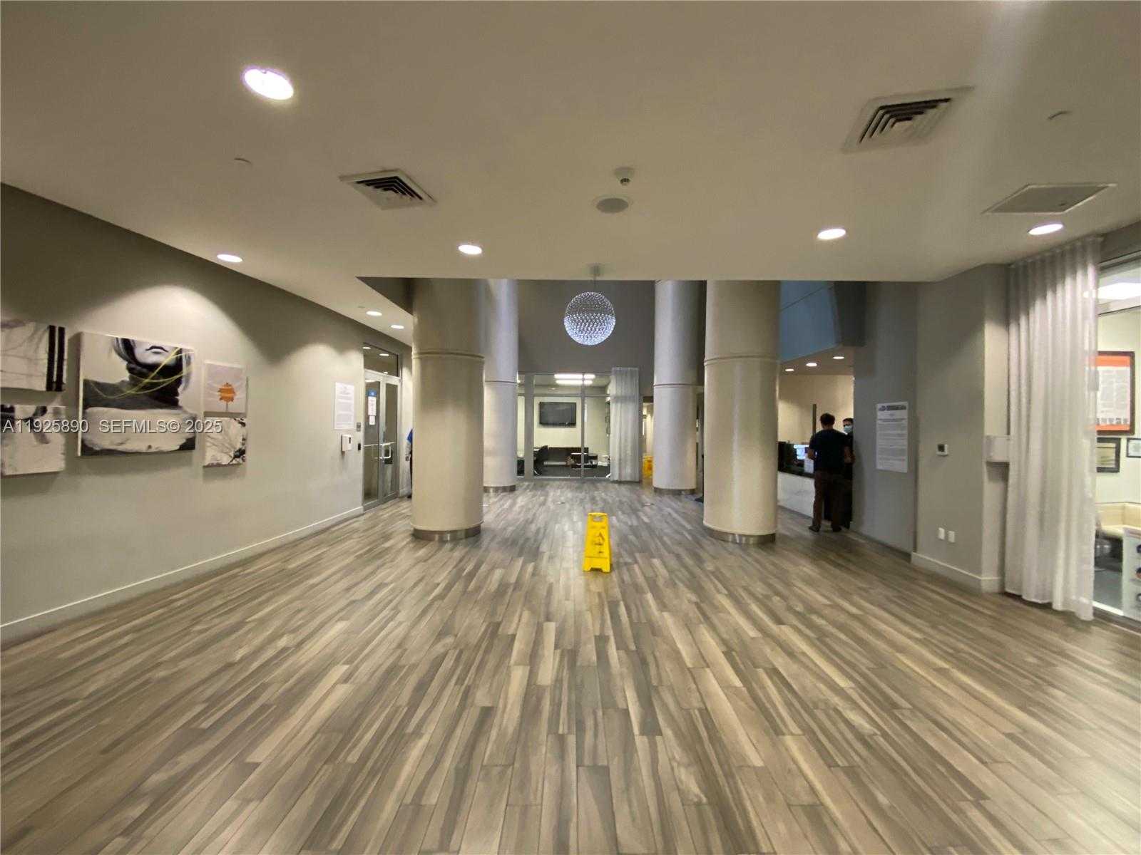 Small Image of 1750 NORTH BAYSHORE DR #3009, Miami Number 20