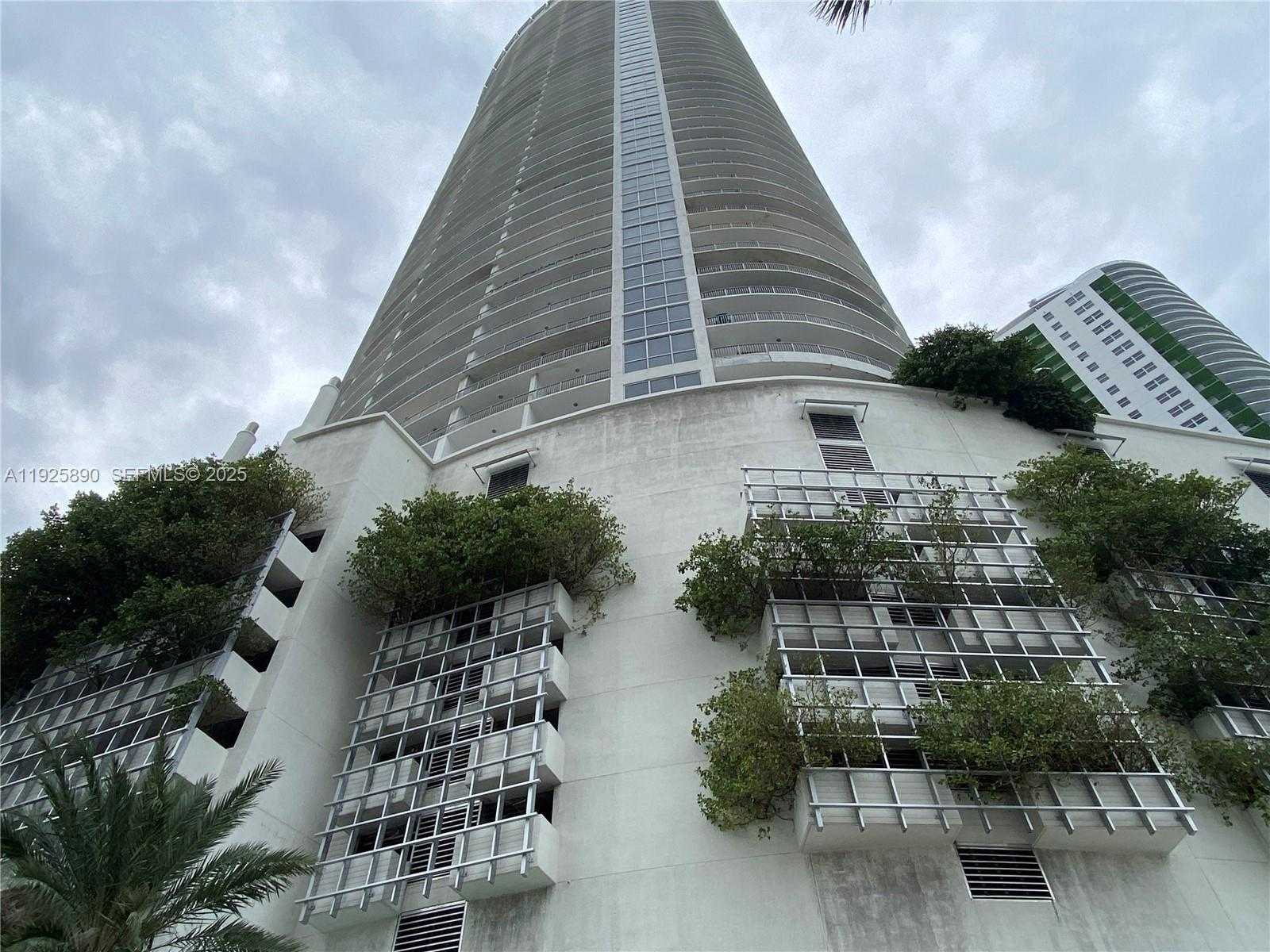 Small Image of 1750 NORTH BAYSHORE DR #3009, Miami Number 23