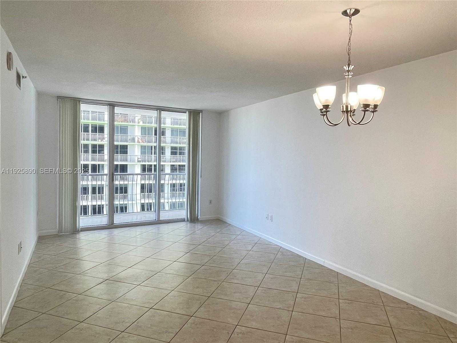 Small Image of 1750 NORTH BAYSHORE DR #3009, Miami Number 3