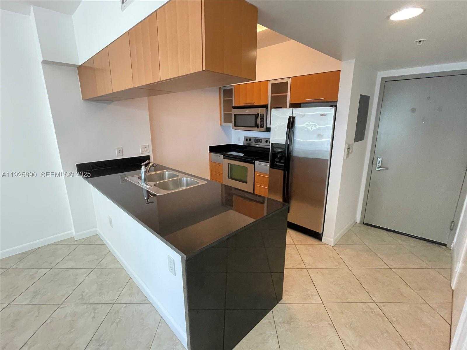 Small Image of 1750 NORTH BAYSHORE DR #3009, Miami Number 6