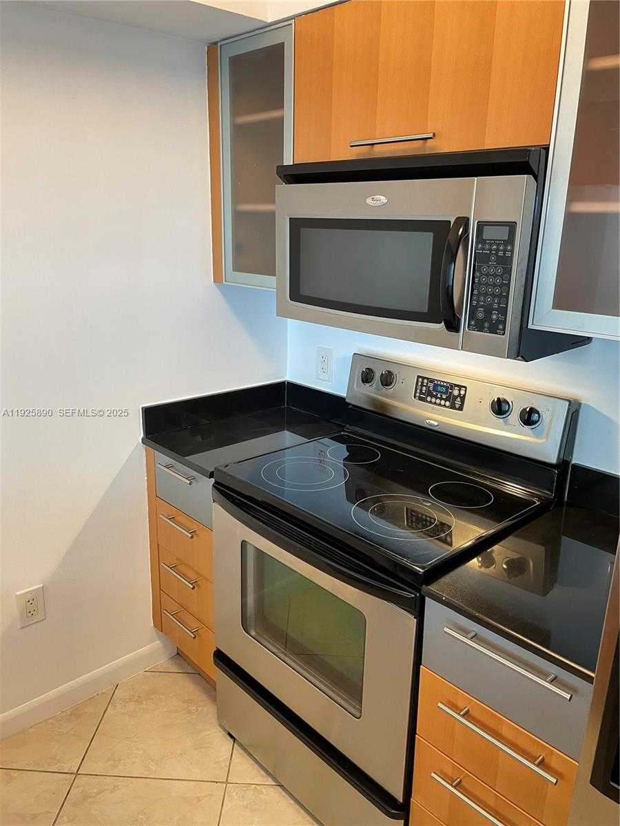 Small Image of 1750 NORTH BAYSHORE DR #3009, Miami Number 7