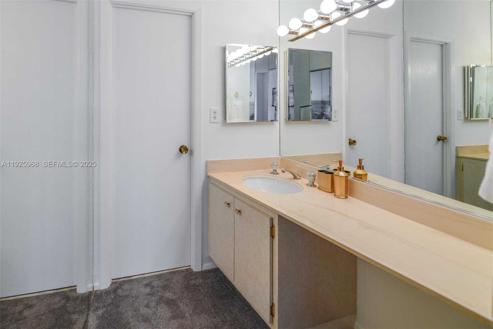 Small Image of 1950 SOUTH OCEAN DR #5Q, Hallandale Beach Number 22