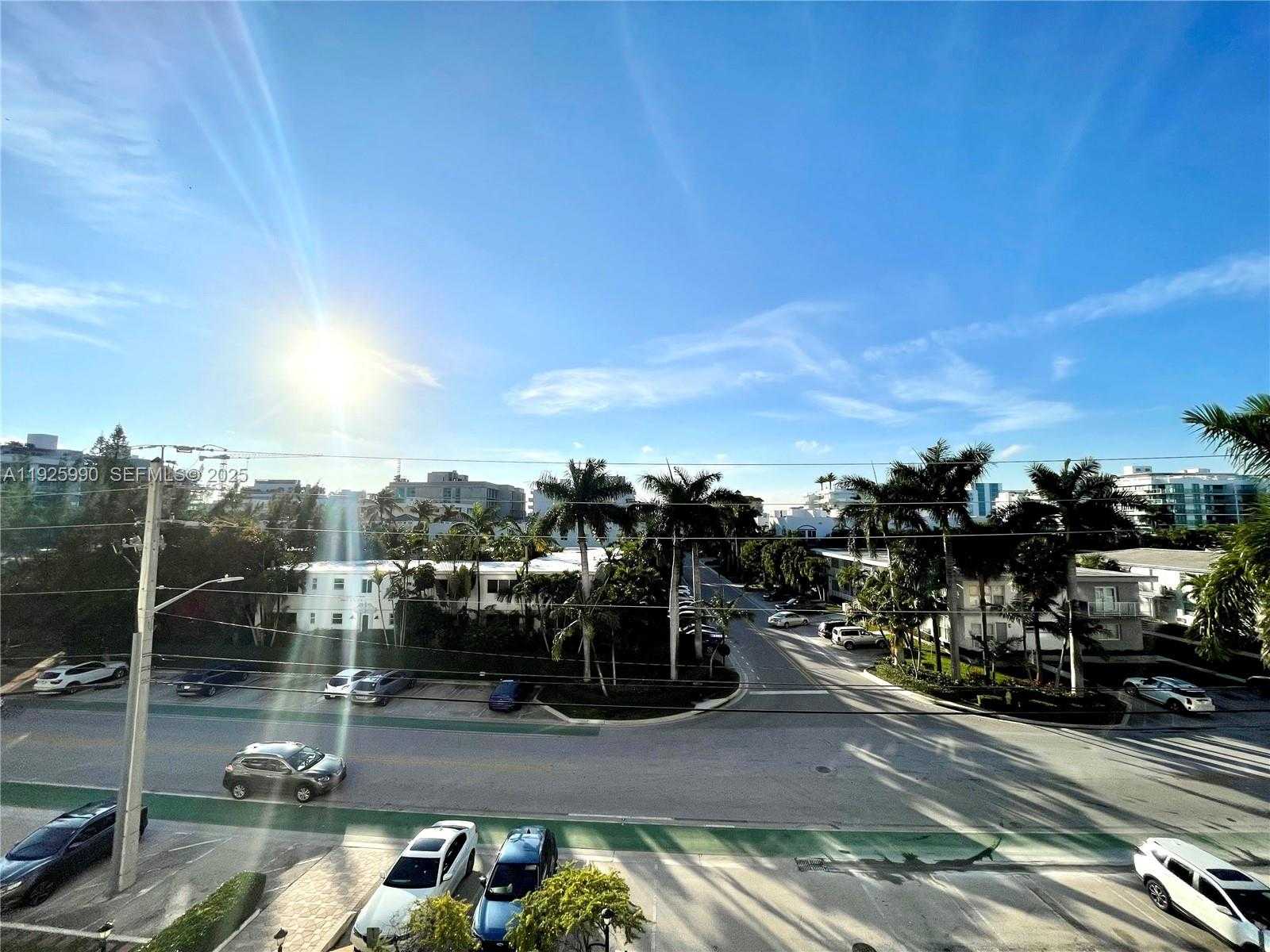 Small Image of 10101 EAST BAY HARBOR DR #402, Bay Harbor Islands Number 29