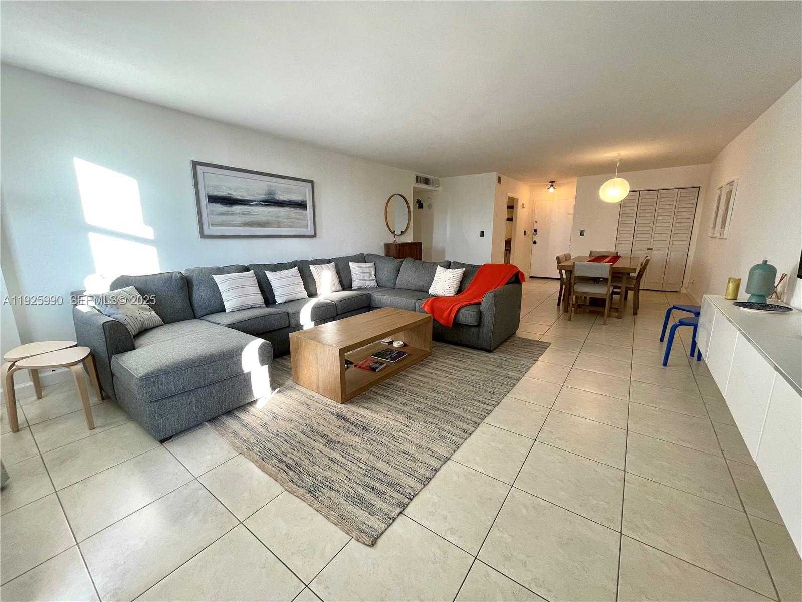 Small Image of 10101 EAST BAY HARBOR DR #402, Bay Harbor Islands Number 5