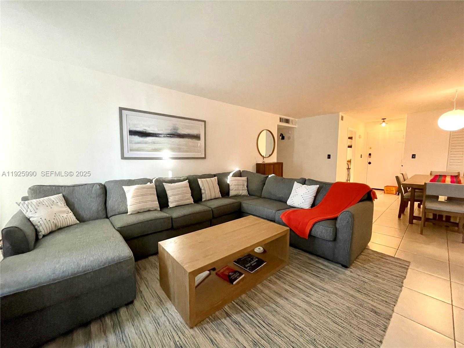 Small Image of 10101 EAST BAY HARBOR DR #402, Bay Harbor Islands Number 7