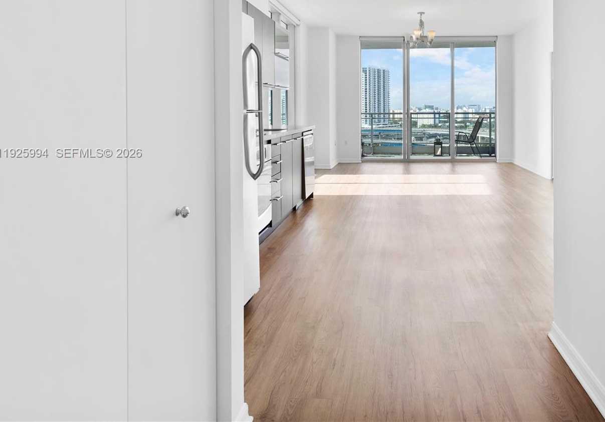 Small Image of 90 SOUTH WEST 3RD ST #1512, Miami Number 19