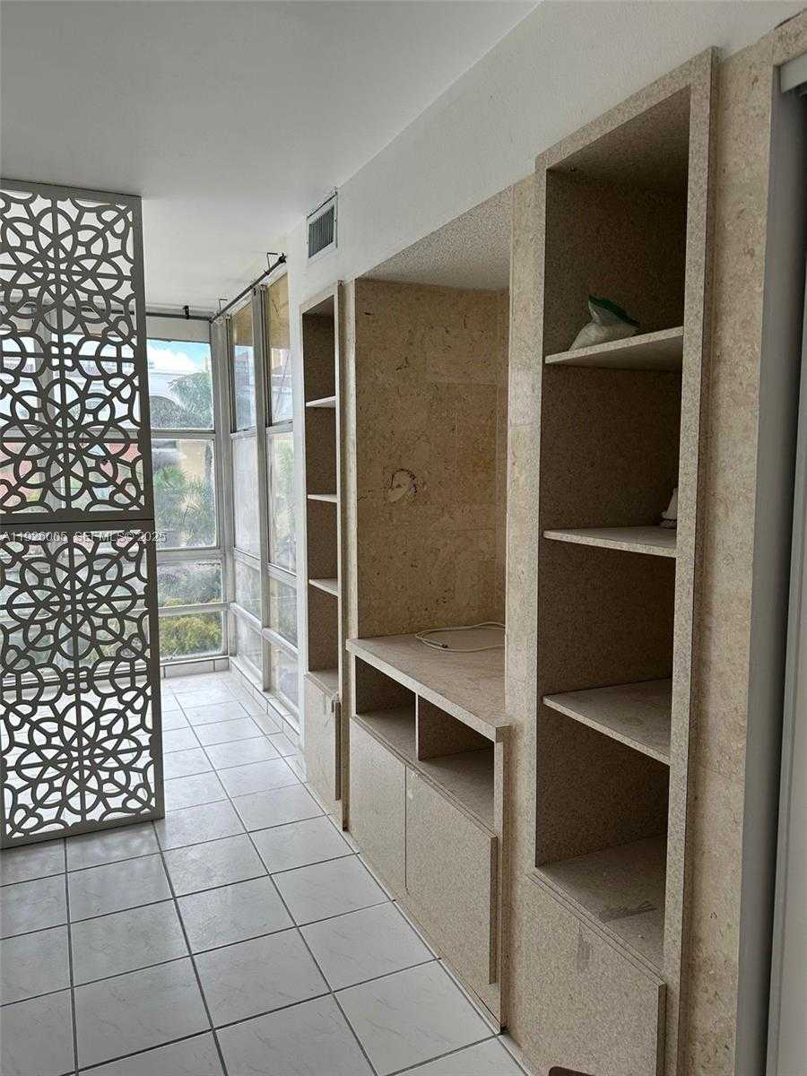 Small Image of 210 172ND ST #542, Sunny Isles Beach Number 3