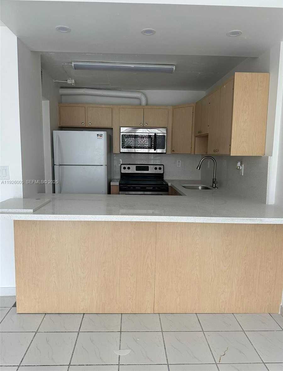 Small Image of 210 172ND ST #542, Sunny Isles Beach Number 5