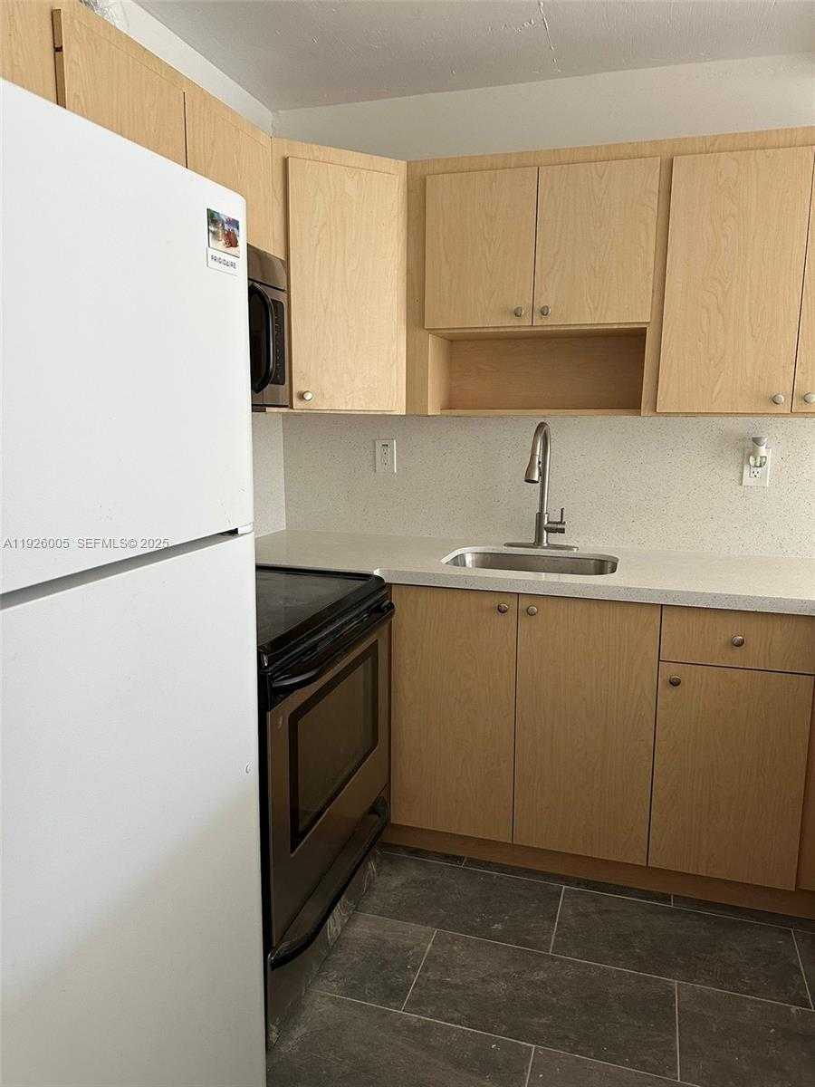 Small Image of 210 172ND ST #542, Sunny Isles Beach Number 6