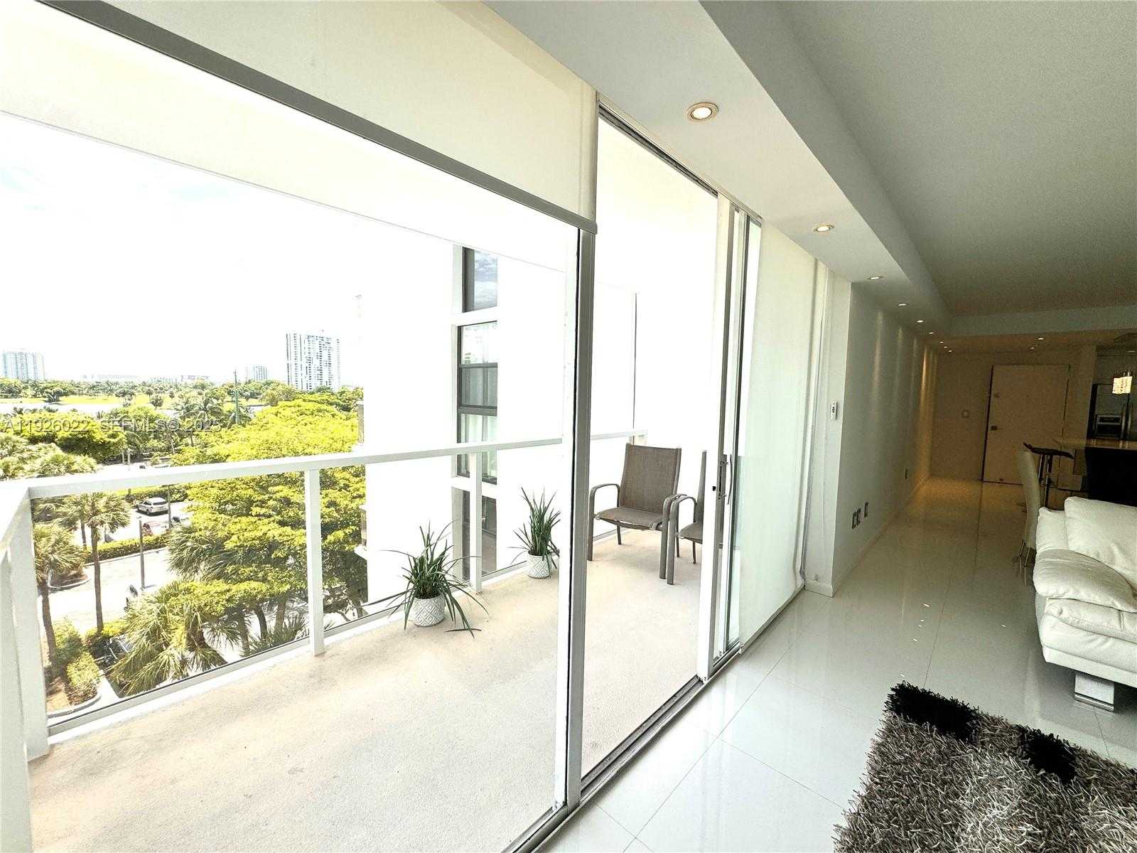 Small Image of 3731 NORTH COUNTRY CLUB DR #623, Aventura Number 16