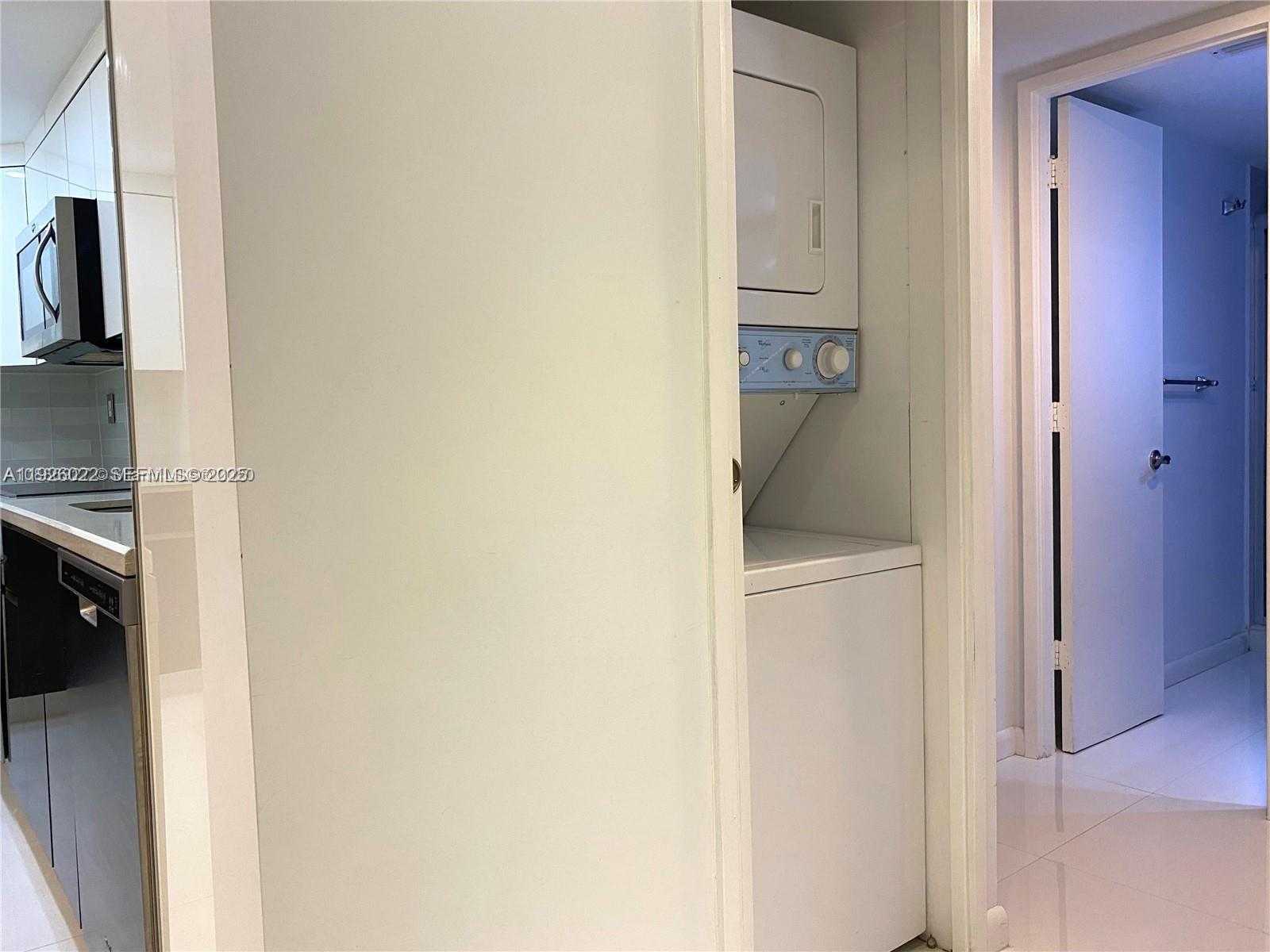 Small Image of 3731 NORTH COUNTRY CLUB DR #623, Aventura Number 23