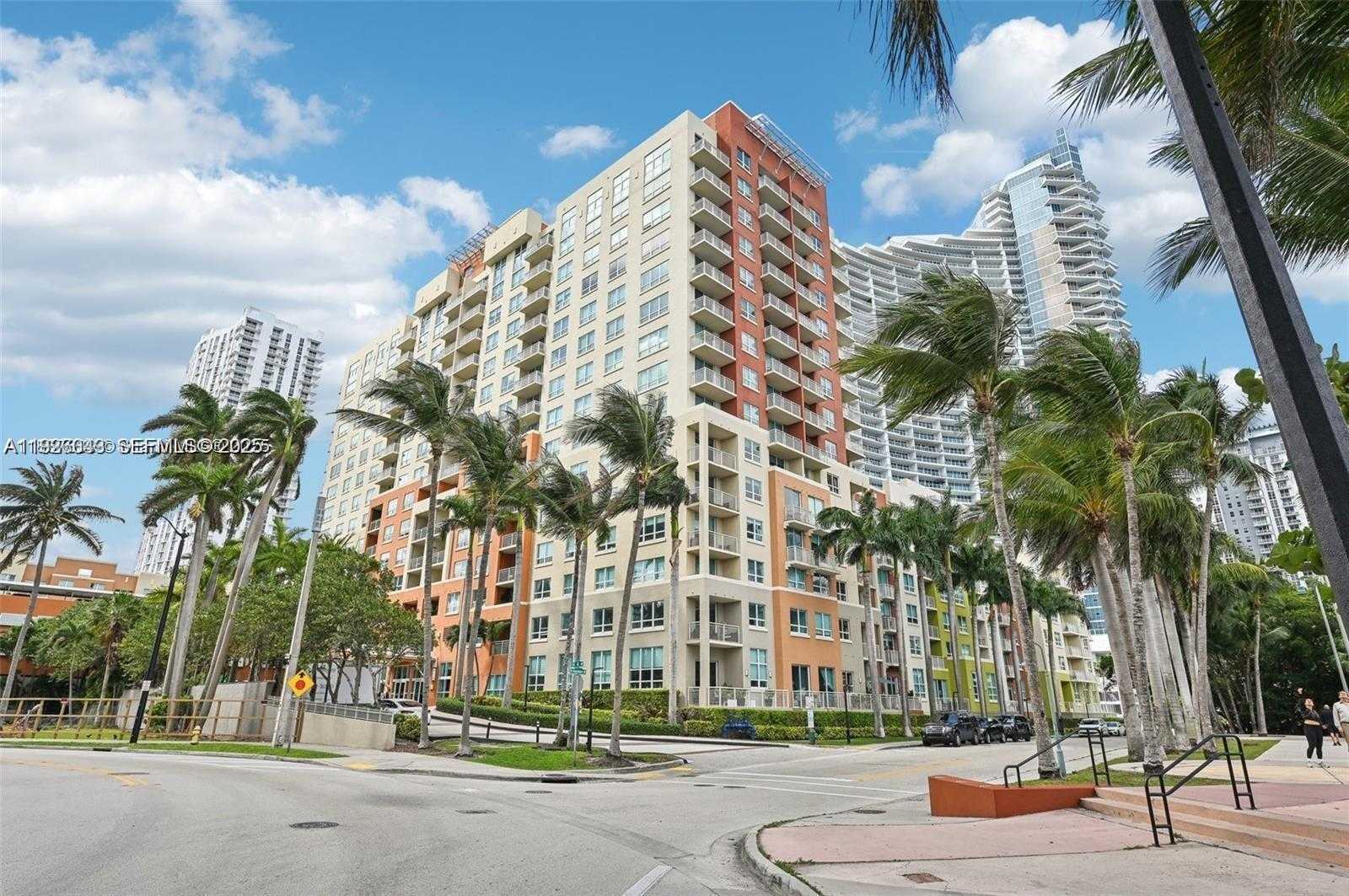 Small Image of 2000 NORTH BAYSHORE DR #318, Miami Number 15