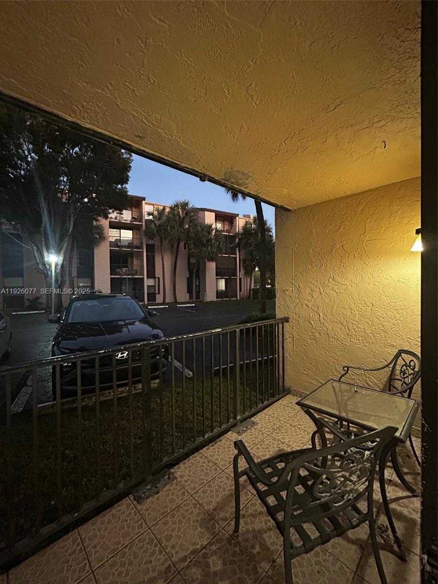 Small Image of 14311 NORTH KENDALL DR #103A, Miami Number 10
