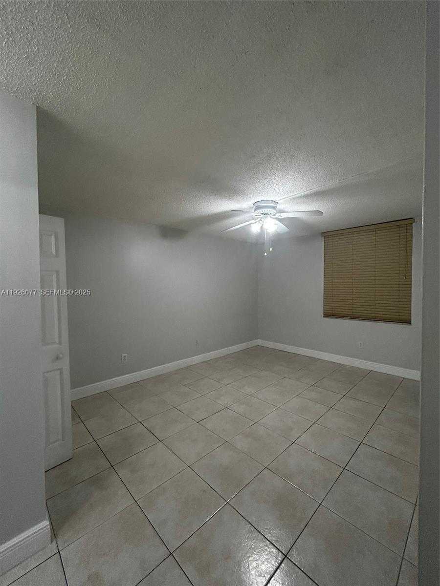 Small Image of 14311 NORTH KENDALL DR #103A, Miami Number 12