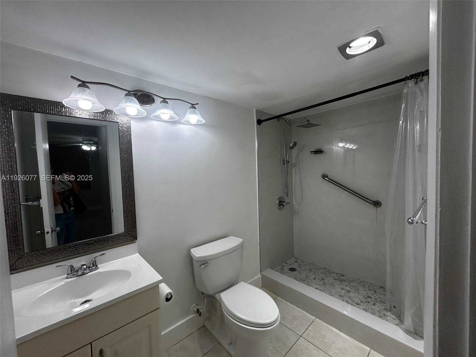 Small Image of 14311 NORTH KENDALL DR #103A, Miami Number 18