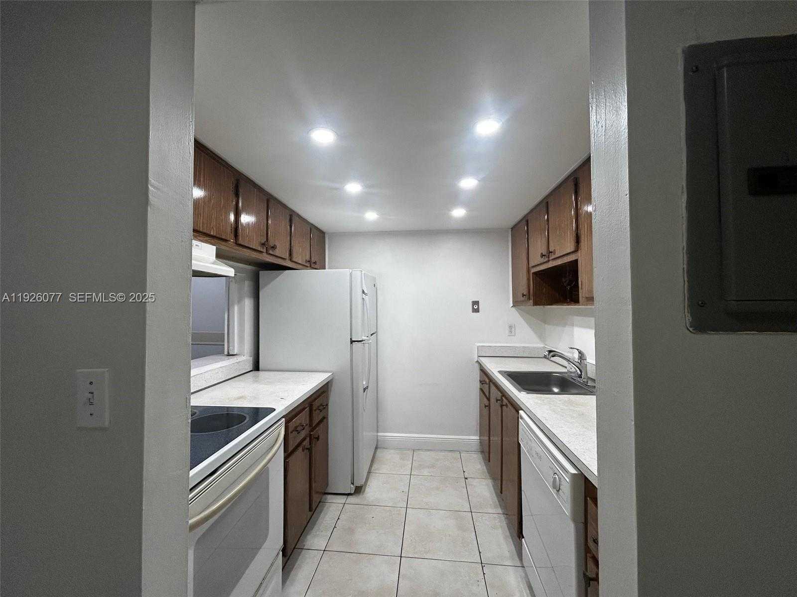 Small Image of 14311 NORTH KENDALL DR #103A, Miami Number 2