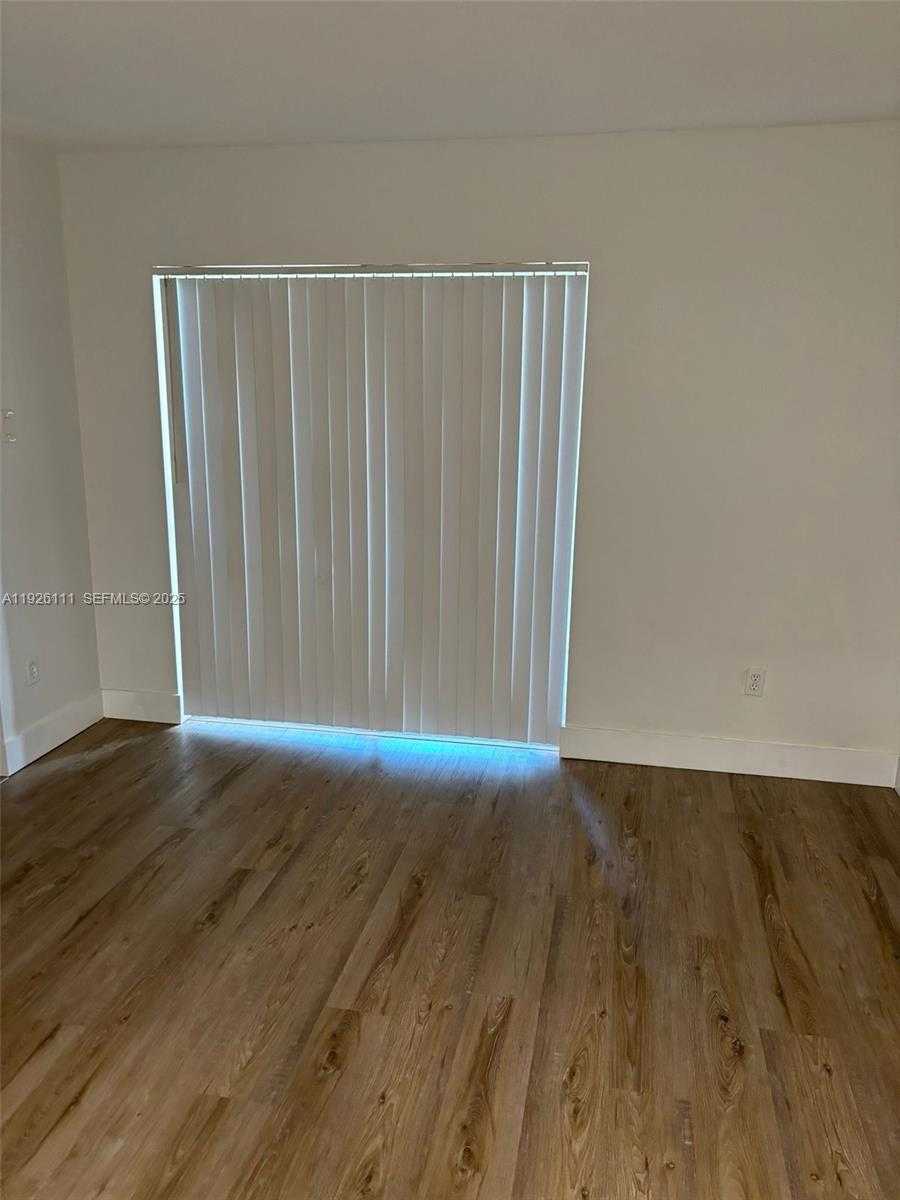 Small Image of 15325 SOUTH WEST 106TH TER #608, Miami Number 3