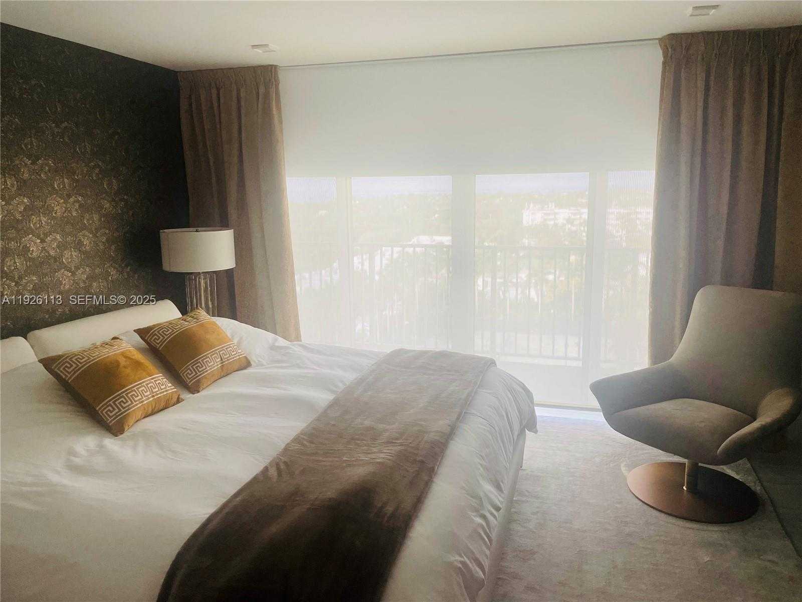 Small Image of 881 OCEAN DR #9C, Key Biscayne Number 8