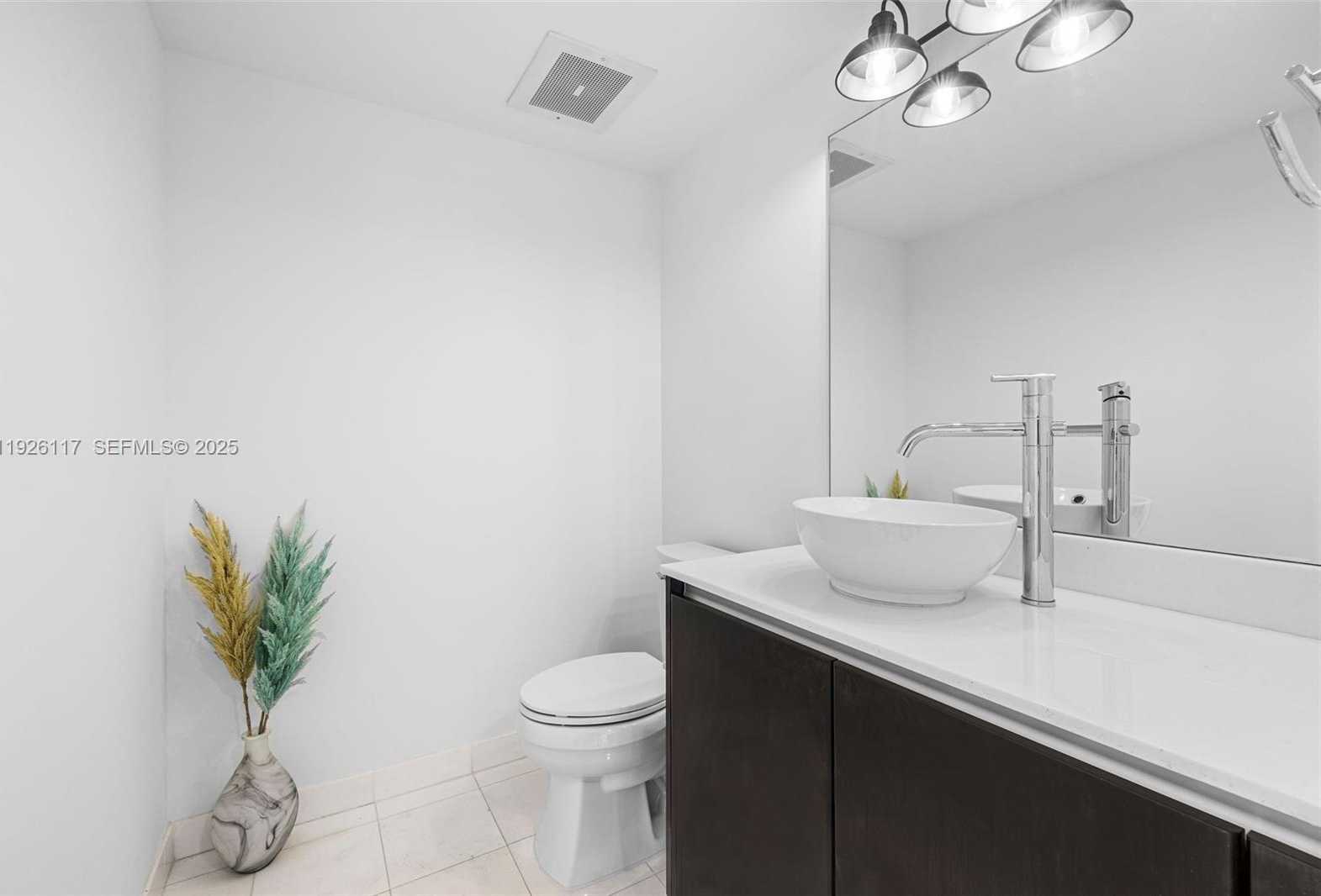 Small Image of 665 NORTH EAST 25TH ST #1801, Miami Number 21