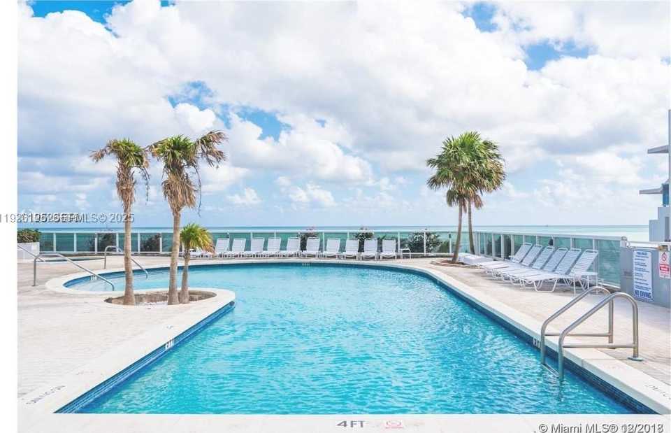 Small Image of 6301 COLLINS AVE #2508, Miami Beach Number 15