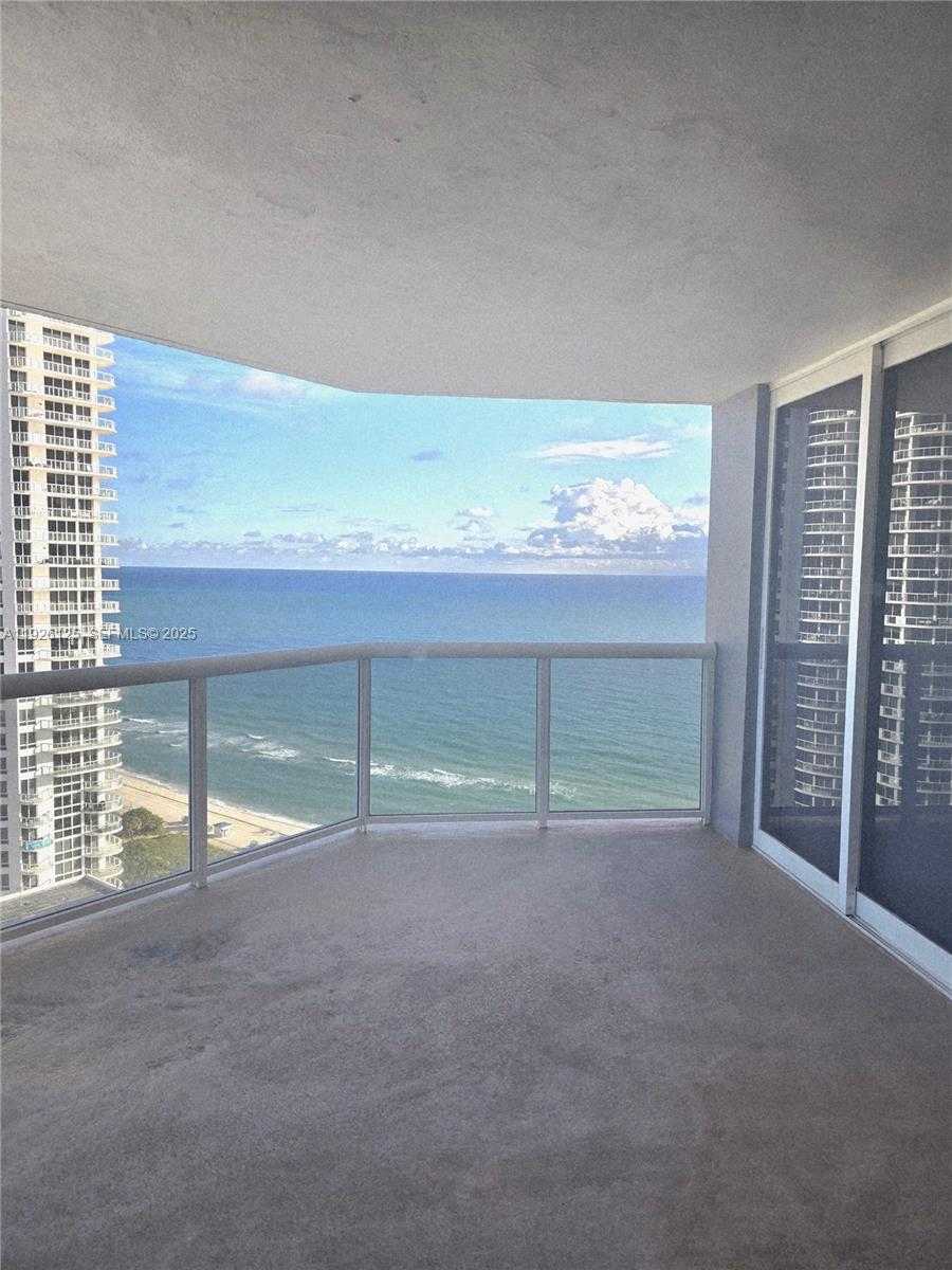 Small Image of 6301 COLLINS AVE #2508, Miami Beach Number 19