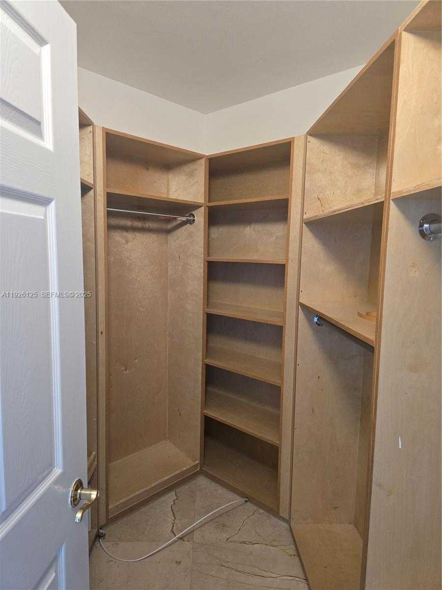 Small Image of 6301 COLLINS AVE #2508, Miami Beach Number 21