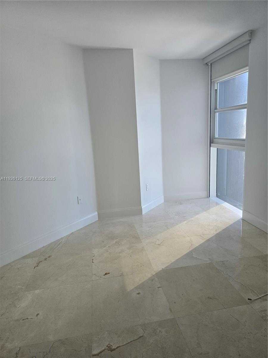 Small Image of 6301 COLLINS AVE #2508, Miami Beach Number 23