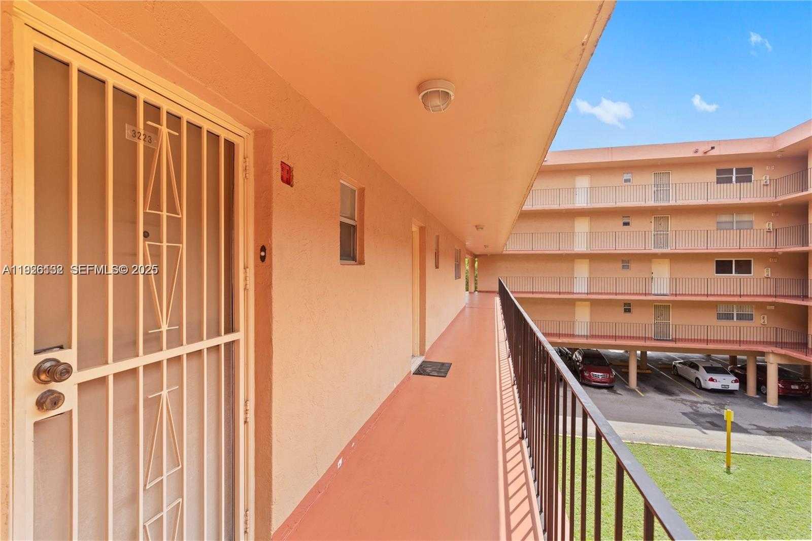 Small Image of 1810 WEST 56TH ST #3223, Hialeah Number 18