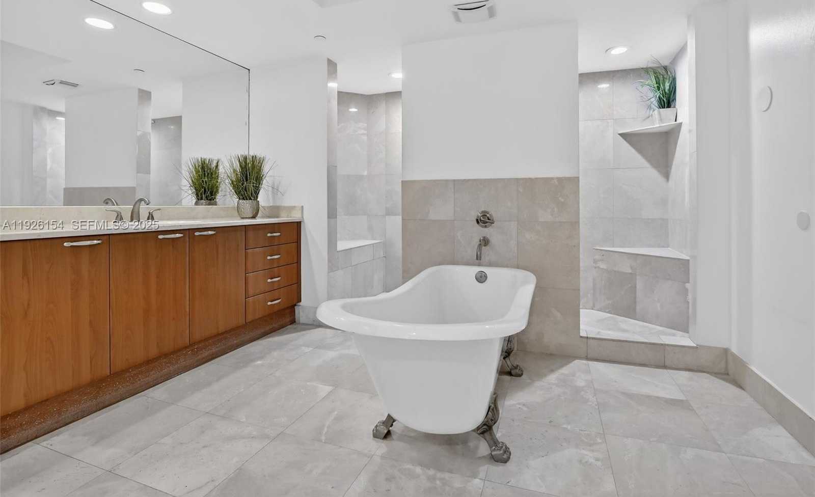 Small Image of 3301 NORTH EAST 183 ST #906, Aventura Number 19