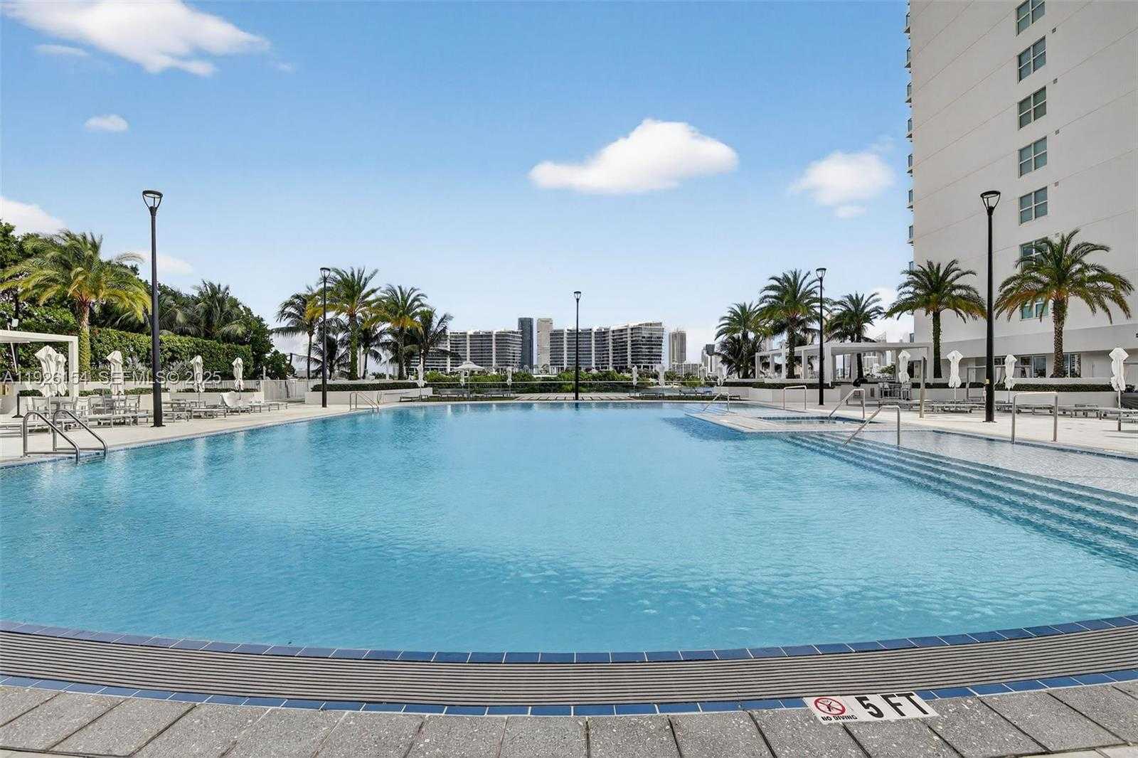 Small Image of 3301 NORTH EAST 183 ST #906, Aventura Number 38