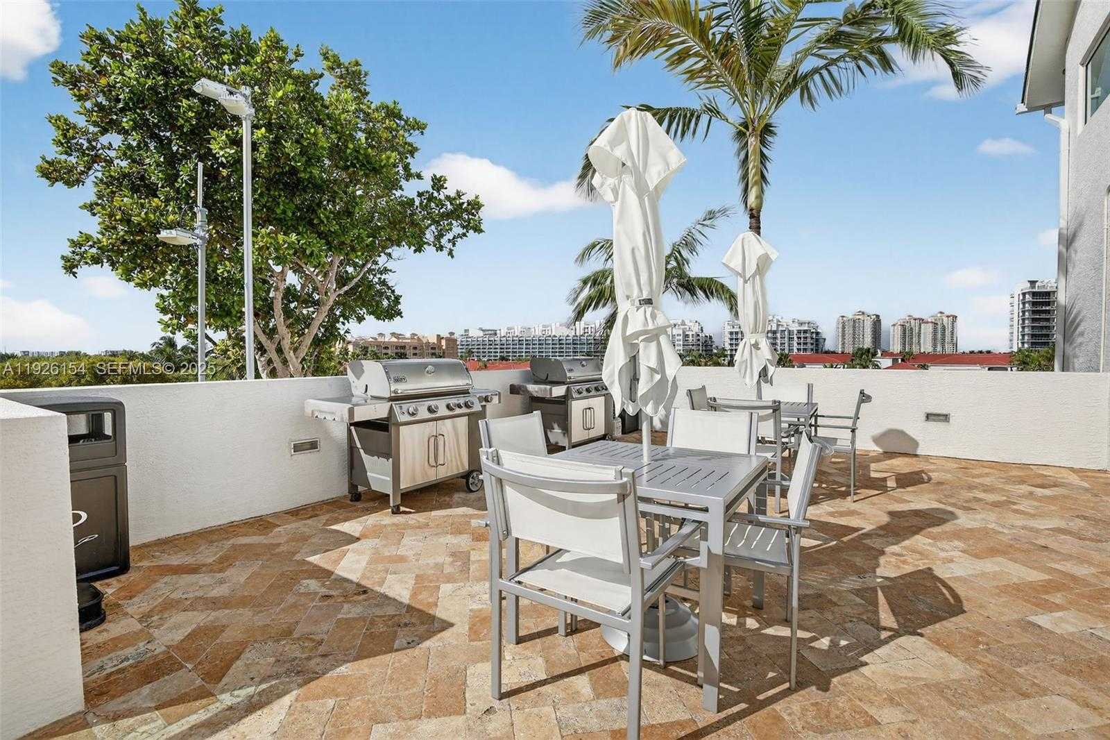 Small Image of 3301 NORTH EAST 183 ST #906, Aventura Number 42