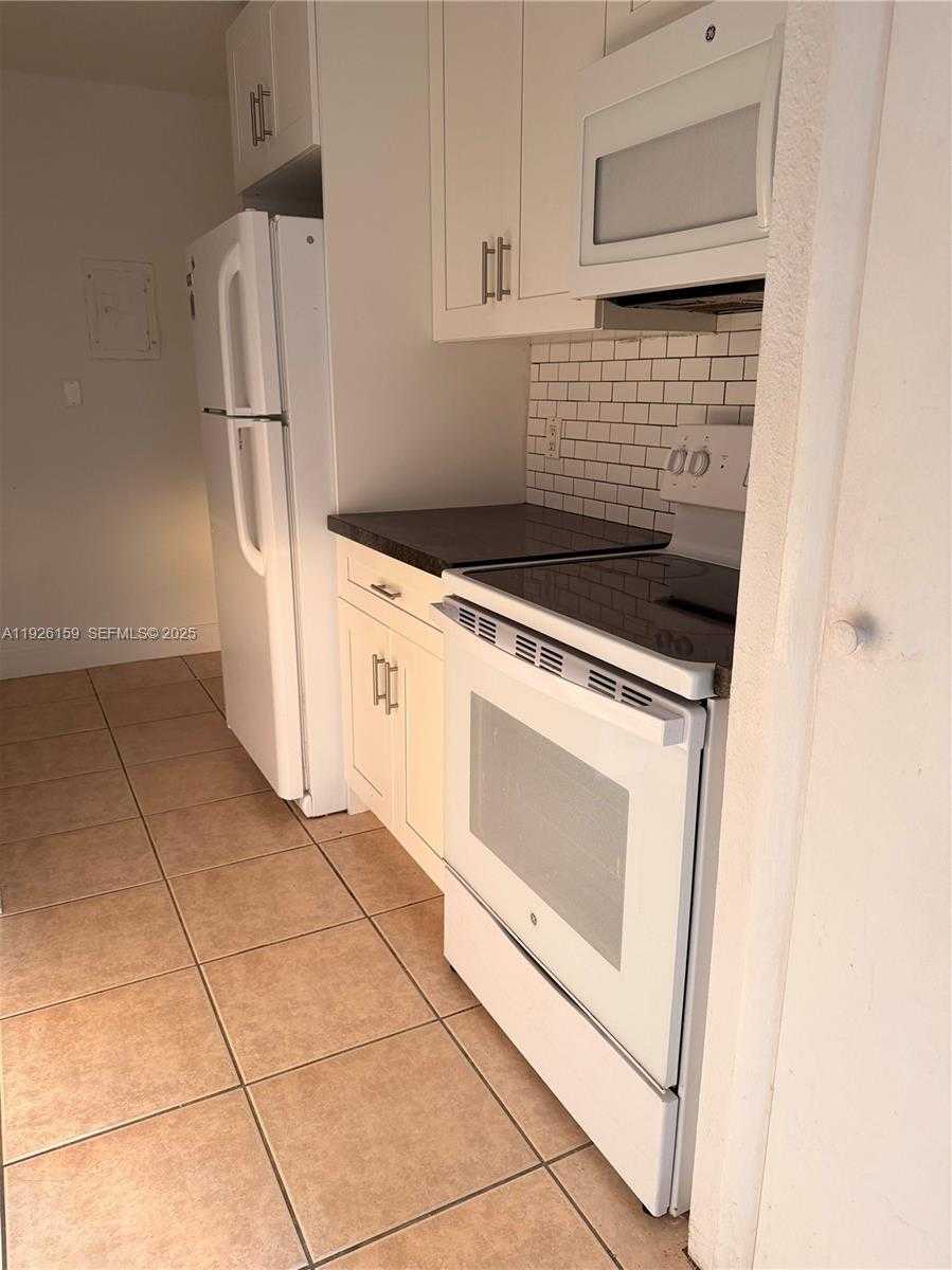 Small Image of 7250 SOUTH WEST 94TH PL #B8, Miami Number 7