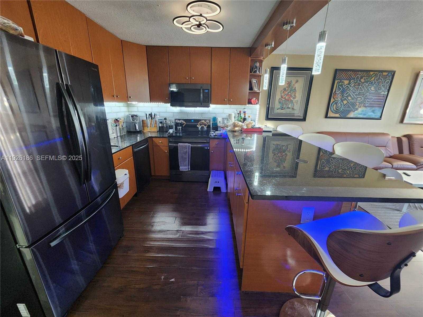 Small Image of 2801 NORTH EAST 183RD ST #310W, Aventura Number 2