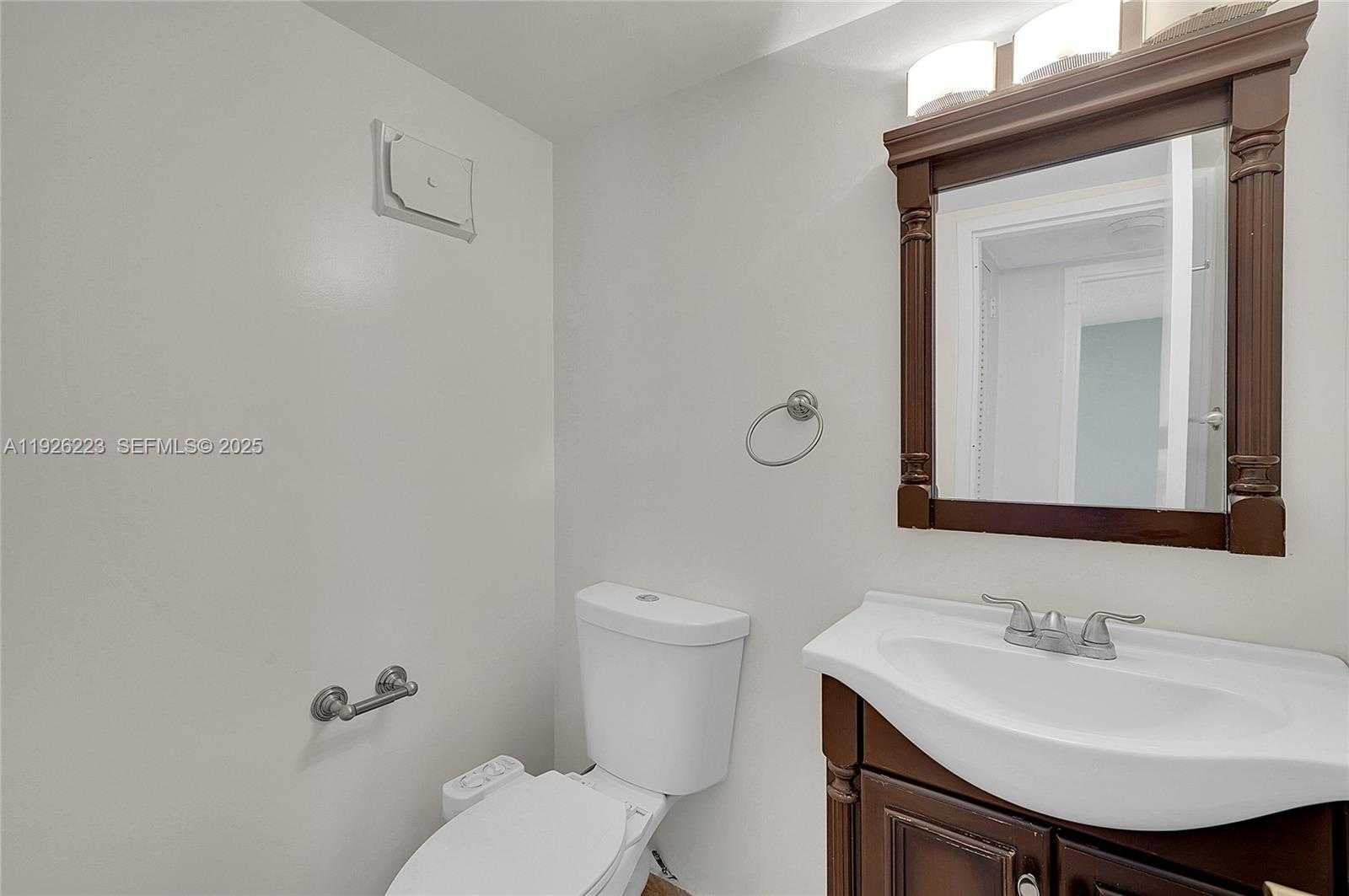 Small Image of 17800 ATLANTIC BLVD #409, Sunny Isles Beach Number 12