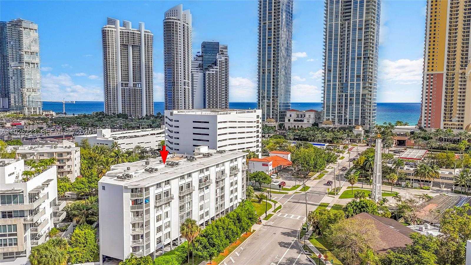 Small Image of 17800 ATLANTIC BLVD #409, Sunny Isles Beach Number 19