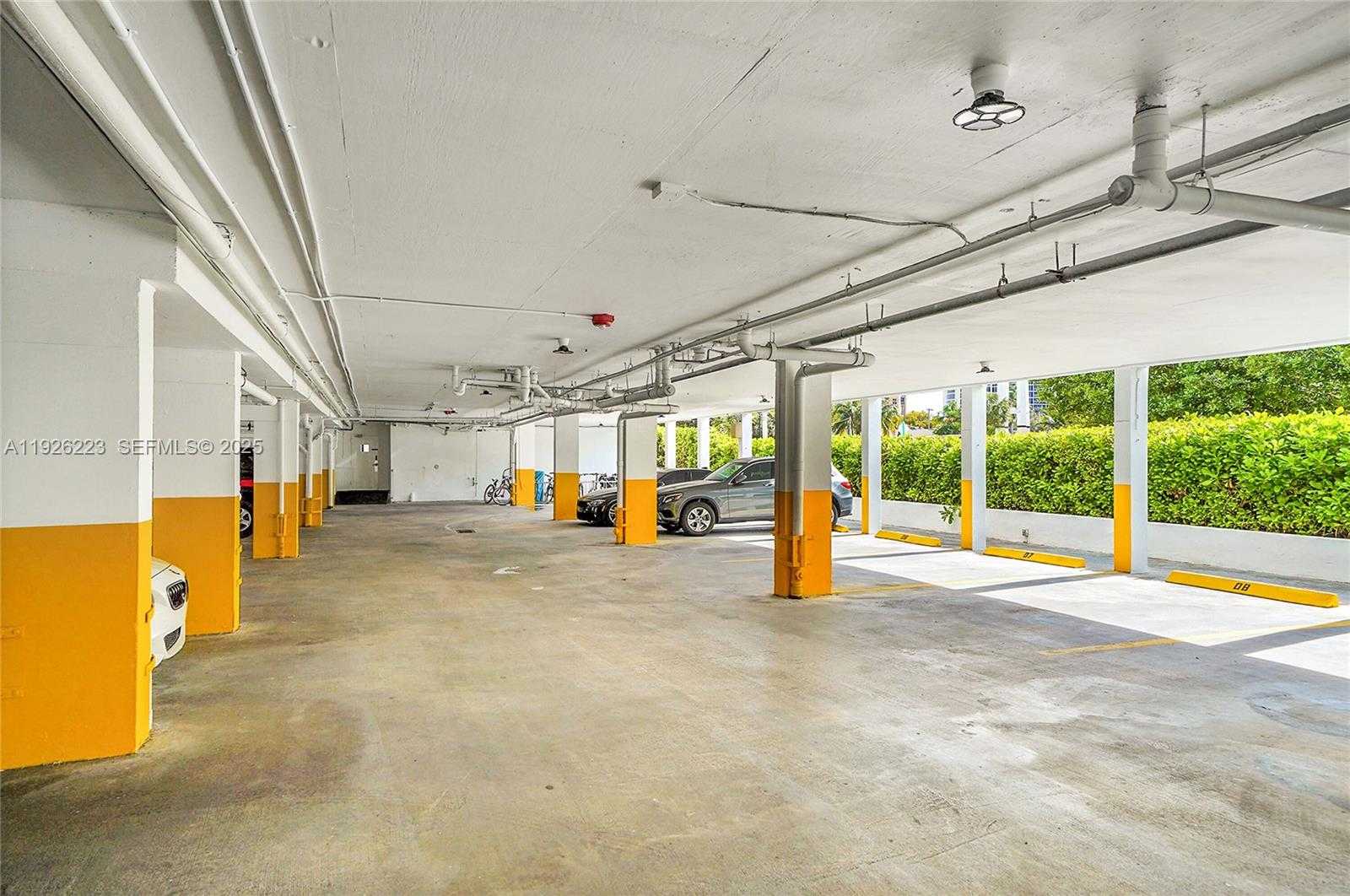 Small Image of 17800 ATLANTIC BLVD #409, Sunny Isles Beach Number 20