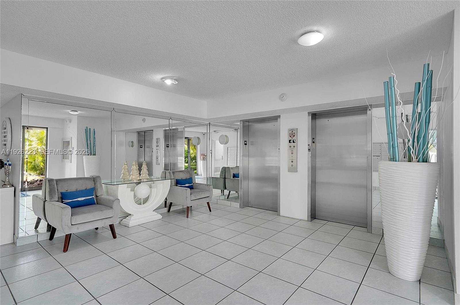 Small Image of 17800 ATLANTIC BLVD #409, Sunny Isles Beach Number 3