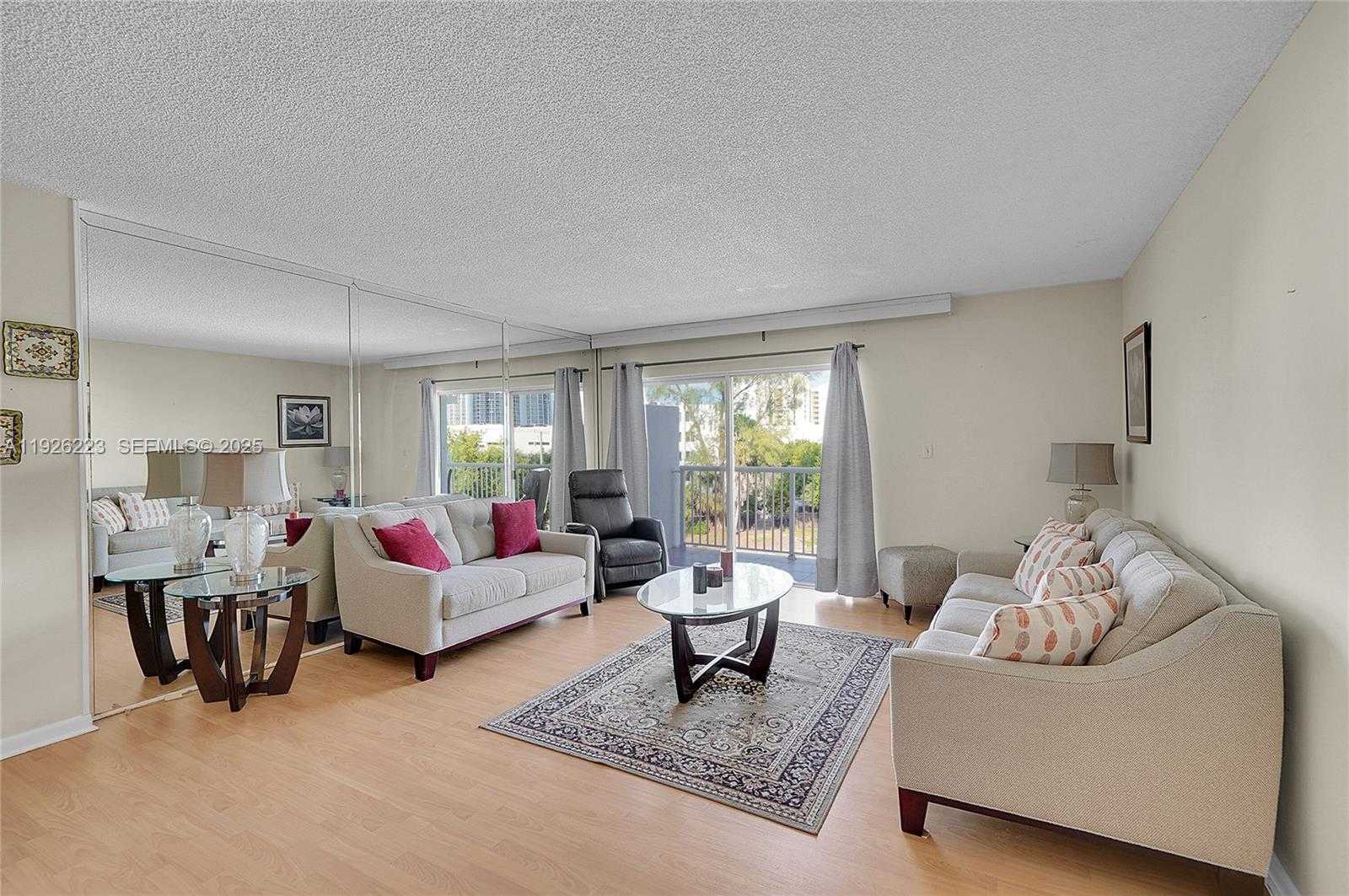 Small Image of 17800 ATLANTIC BLVD #409, Sunny Isles Beach Number 9