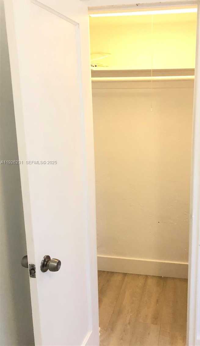 Small Image of 8340 CRESPI BLVD #19, Miami Beach Number 14