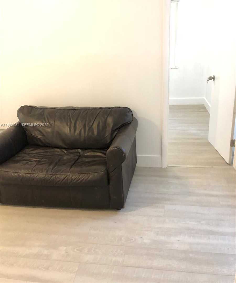 Small Image of 8340 CRESPI BLVD #19, Miami Beach Number 26