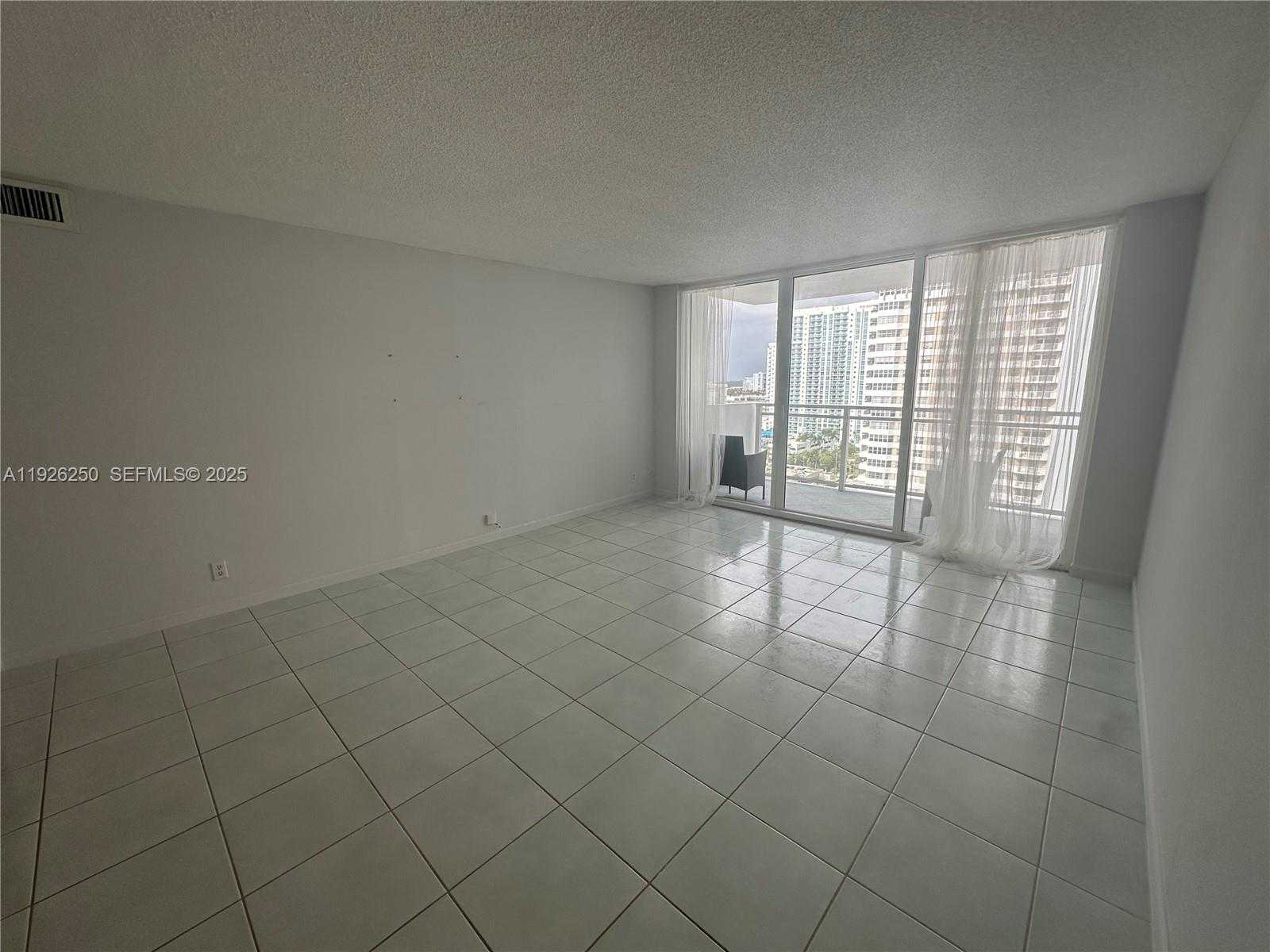 Small Image of 2030 SOUTH OCEAN DR #1705, Hallandale Beach Number 17