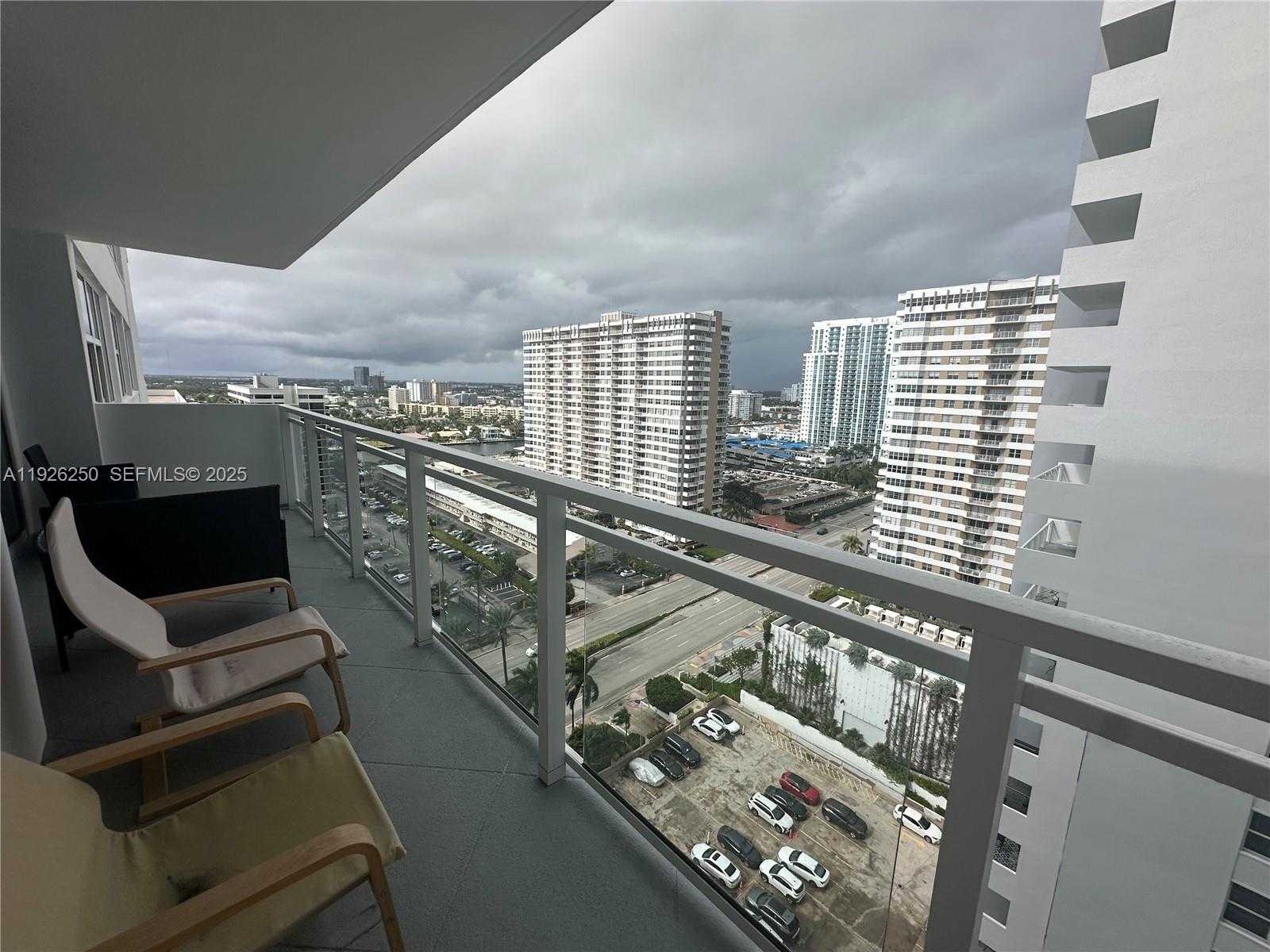 Small Image of 2030 SOUTH OCEAN DR #1705, Hallandale Beach Number 20