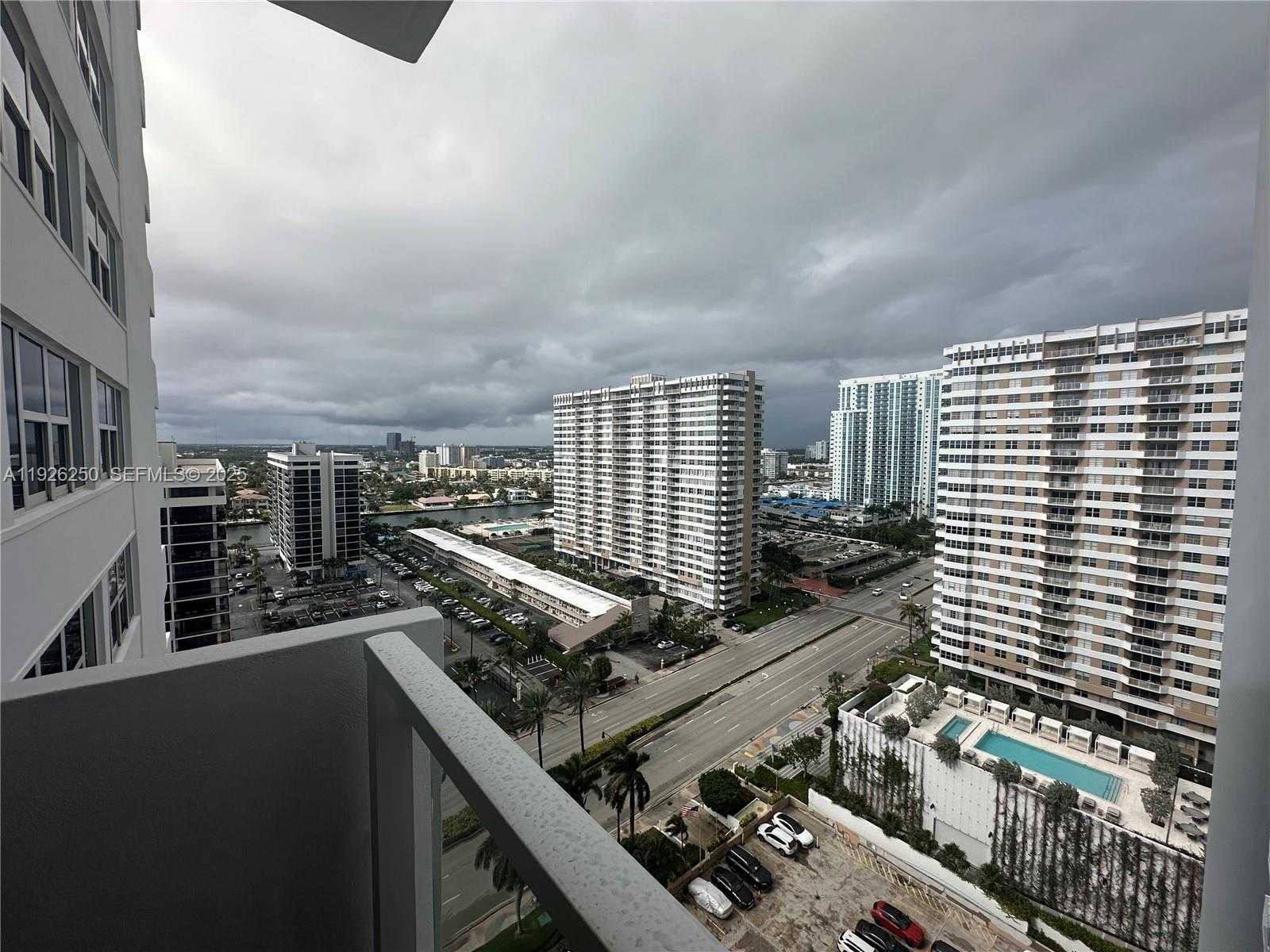 Small Image of 2030 SOUTH OCEAN DR #1705, Hallandale Beach Number 21