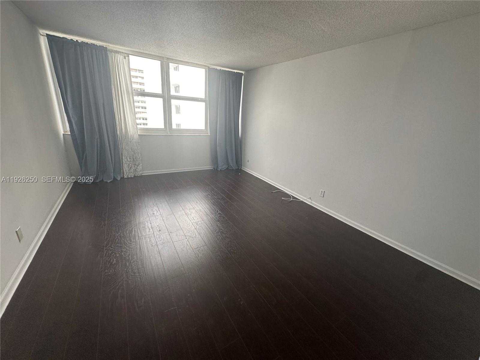 Small Image of 2030 SOUTH OCEAN DR #1705, Hallandale Beach Number 23