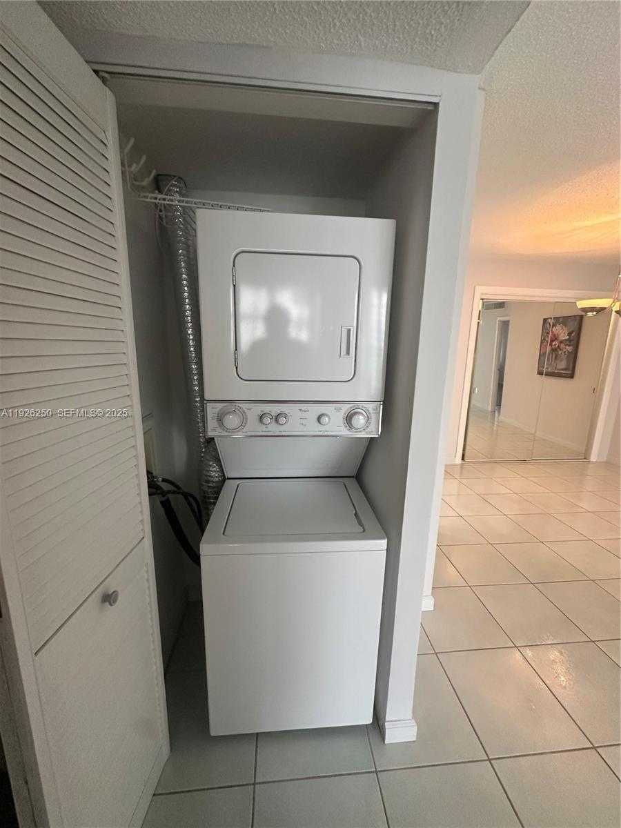 Small Image of 2030 SOUTH OCEAN DR #1705, Hallandale Beach Number 30